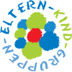 Logo des Eltern-Kind-Projekts im Bistum Regensburg. In der Mitte ist eine stilisierte Blume mit bunten Farbpunkten (blau, grün, rot) dargestellt. Um die Blume herum steht in handschriftlicher Schrift „Eltern-Kind-Gruppen“.