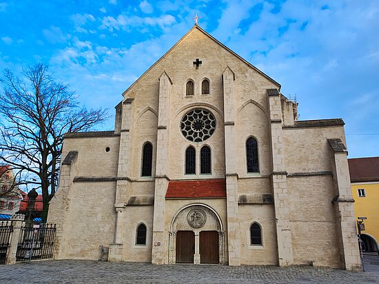 Stimmungsvolle Kirchenführungen in St. Ulrich