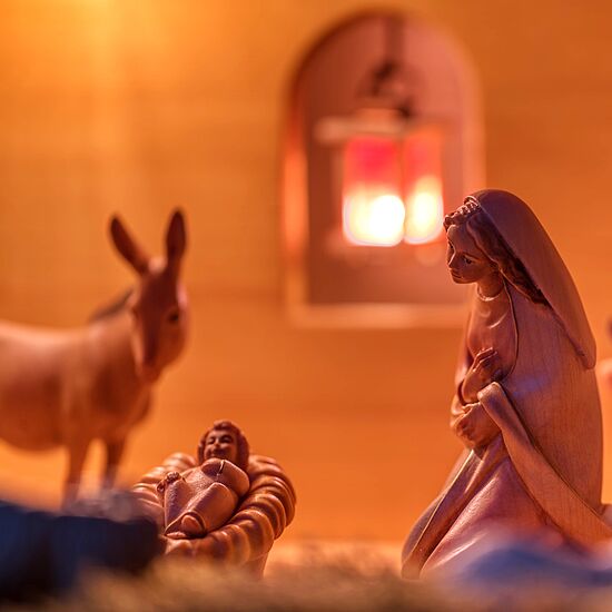 "Ihr werdet ein Kind finden, das,
in Windeln gewickelt,
in einer Krippe liegt" - Lk 2,12b